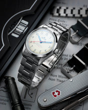 Load image into Gallery viewer, SMITHS EVEREST EXPEDITION