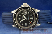 Load image into Gallery viewer, TIMEFACTORS STRIPED SILICONE RED/BLUE/BLACK