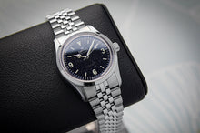 Load image into Gallery viewer, SMITHS EVEREST PRS-25 SILVER JUBILEE