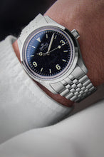 Load image into Gallery viewer, SMITHS EVEREST PRS-25 SILVER JUBILEE